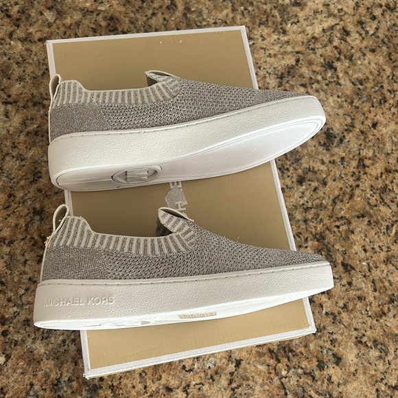 New Michael Kors Juno slip on sneaker (champagne) - Picture 3 of 14